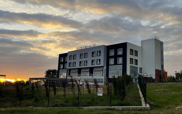 Monopetra Otel