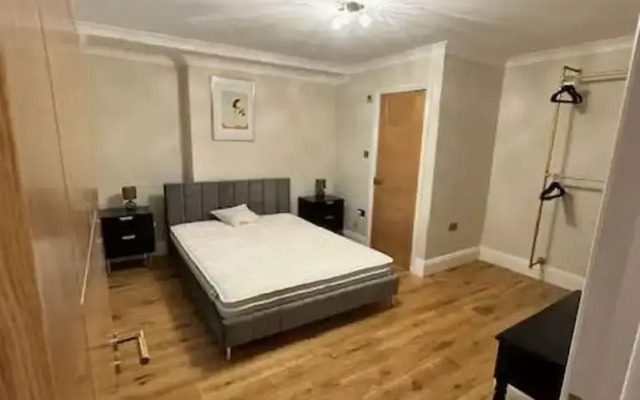 Charming Notting Hill Basement Flat With Garden