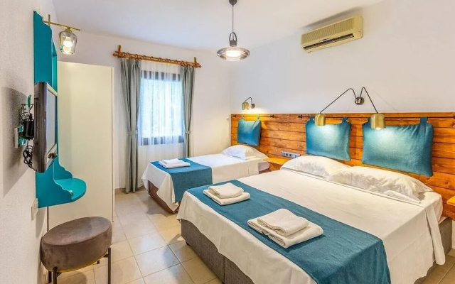 Avlu Butik Otel Palamutbükü