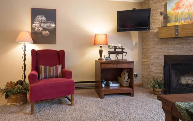 #213 1br Snowcrest Condo Walk 2 Lift