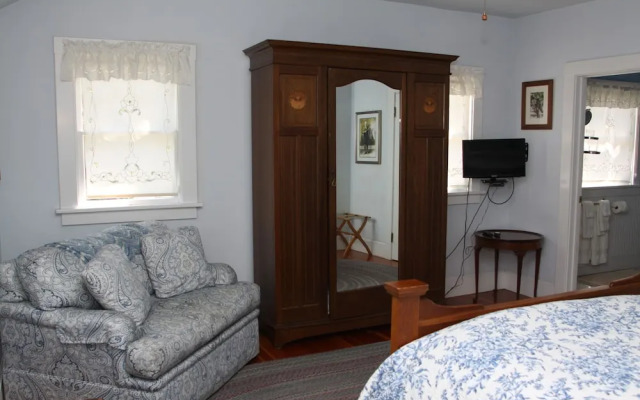Bear Flag Inn
