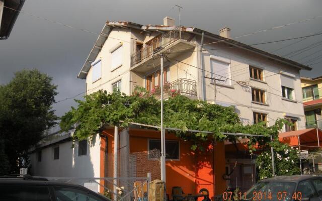 Отель Guest House Happiness Болгария, Кранево - отзывы, цены и фото номеров - забронировать отель Guest House Happiness онлайн вид на фасад