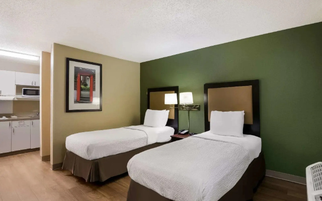 Mainstay Suites Knoxville - Cedar Bluff