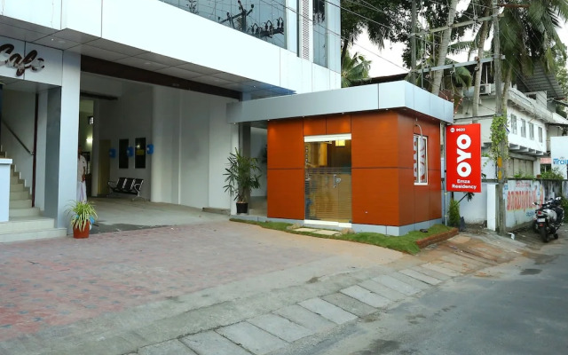 OYO 9620 Hotel Emza Residency
