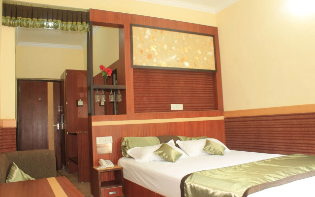 Hotel Gandhi's Paradise