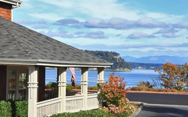 Saratoga Inn