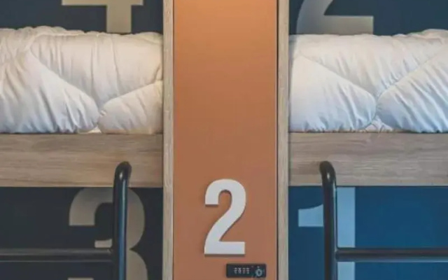 Slo Bordeaux Hostel