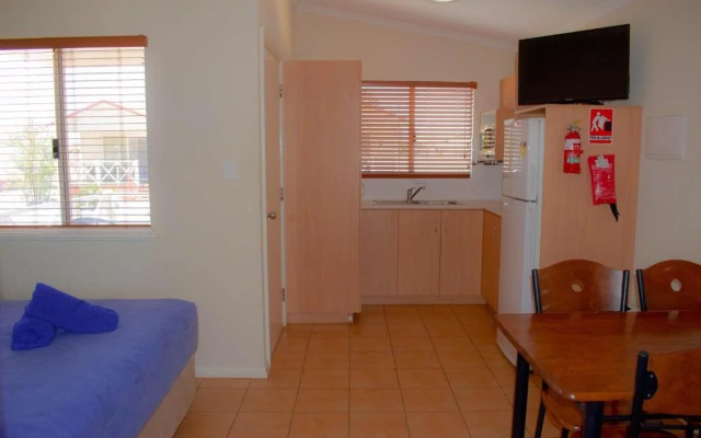 Outback Oasis Caravan Park