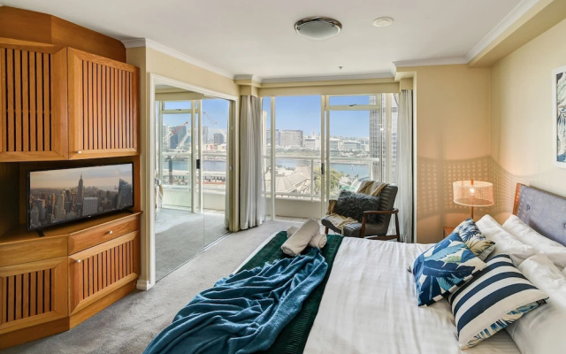CBD Luxury Oasis, Botanical Gardens & River Views