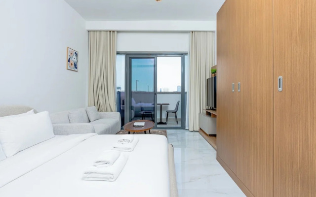 Modern Studio with Premium Amenities