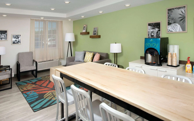 WoodSpring Suites Miami Southwest