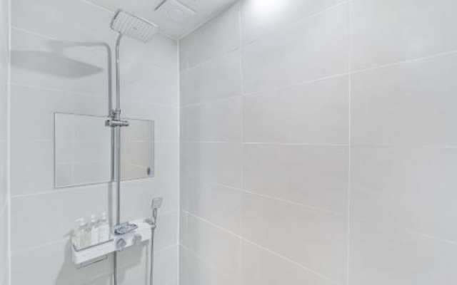 Busan Seomyeon Sloth Hotel
