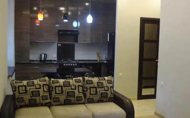 Modern Komitas Flat