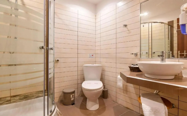 Avra Hotel