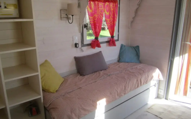 MAS MAURANE-Roulotte avec SPA privé