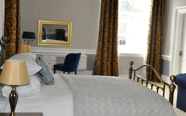 Atholl Arms Hotel