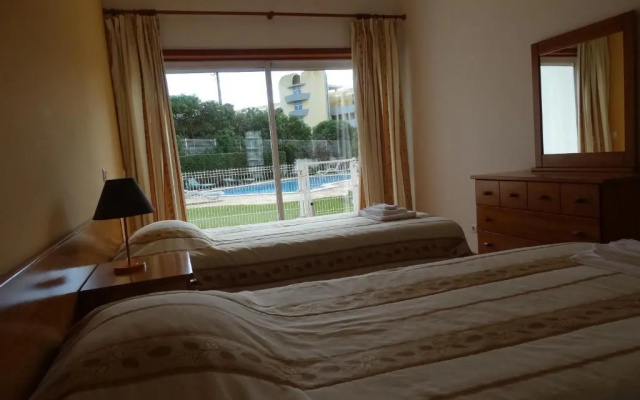 Cardeira Holiday Apartments