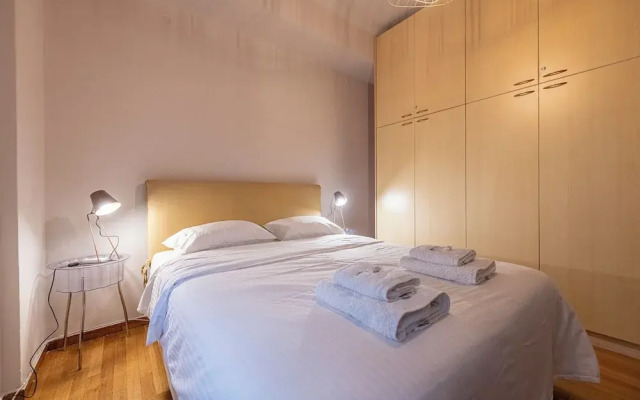 Alopece City Apartment