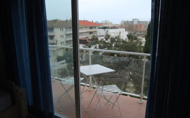 Flat with POOL 600m from the BEACH