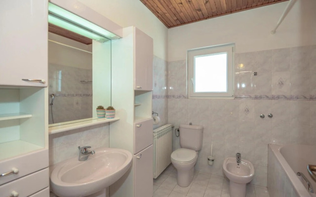 Amazing Home in Hvar With Wifi and 3 Bedrooms