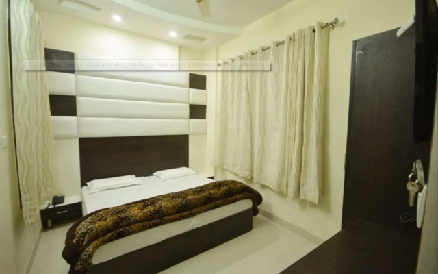 Capital O 9235 Hotel Nayyar