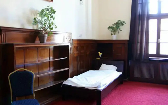 The One Hostel
