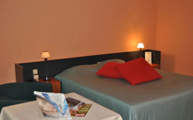 Greenpark Hotel