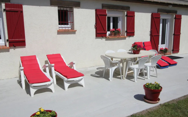 Snug holiday home in Denneville Plage near beach