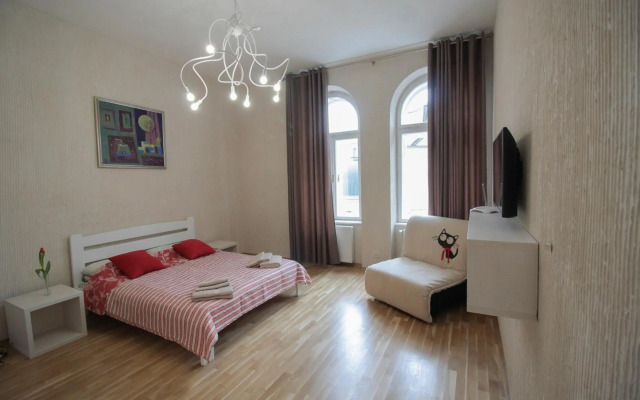 Cathedral Apartment