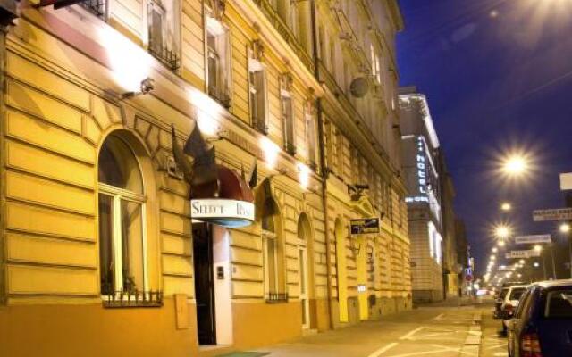 Отель Residence Select & Apartments Чехия, Прага - отзывы, цены и фото номеров - забронировать отель Residence Select & Apartments онлайн вид на фасад