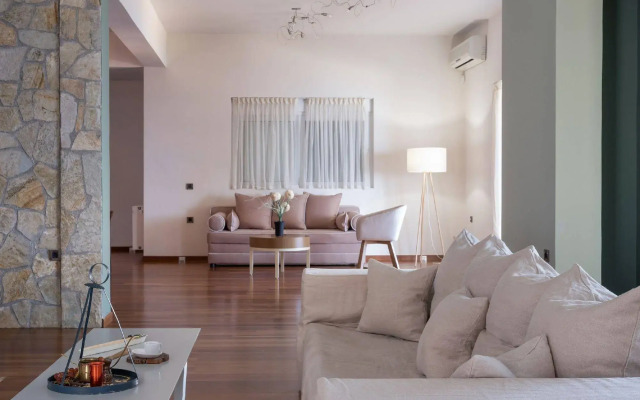 Serenus Luxury Villa
