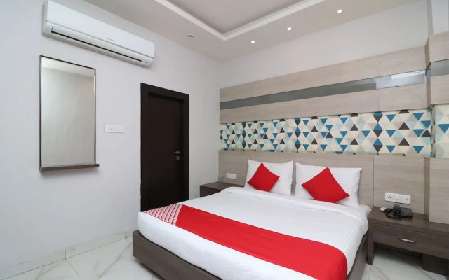 Oyo Flagship 29055 Megha Inn Charbagh
