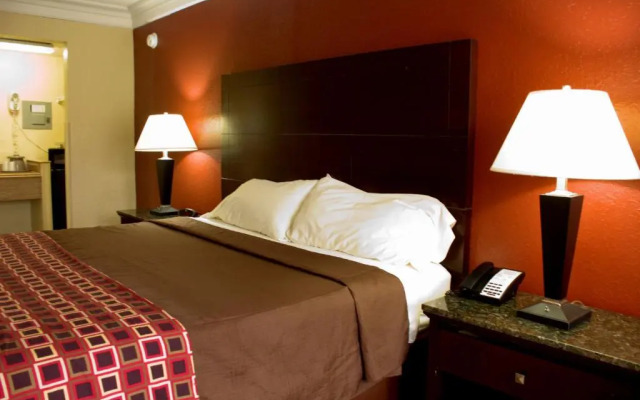 Polynesian Inn