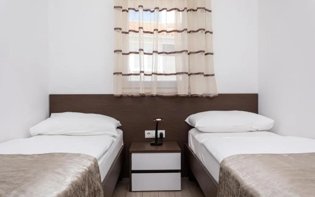 Apartments Crnekovic Tomislava