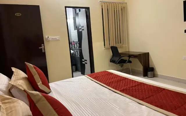 Hotel Mahima Palace by OYO Rooms