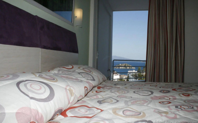 Amaryllis Hotel Apartments