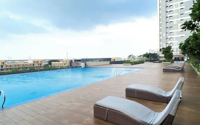 Minimalist And Enjoy Living 1Br Vasanta Innopark Apartment