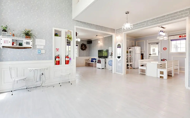 Daebudo White Pension