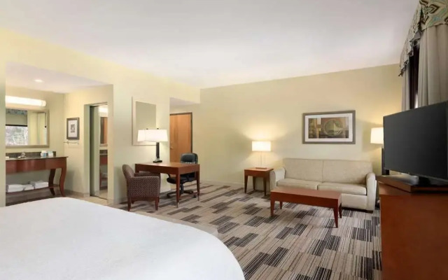 Hampton Inn And Suites Birmingham-east I-20
