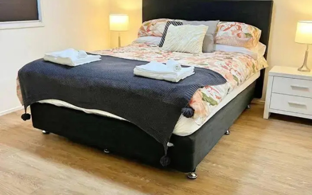 Beautiful & enclosed, 1 bd 1 bth - close to CBR Hospital