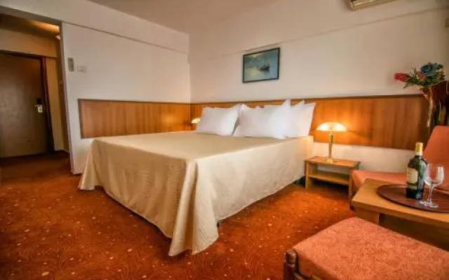 Hotel Condor
