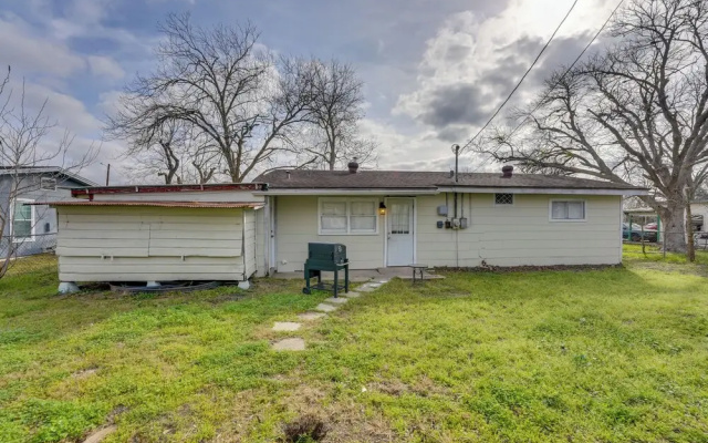 Near Wineries & Guadalupe River! Stylish Home