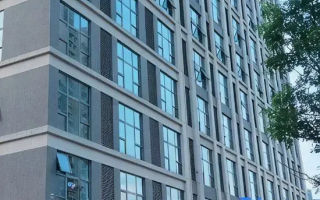 Guangzhou Fenghu Apartment (Wangcun Subway Station Lüde Binfen City)