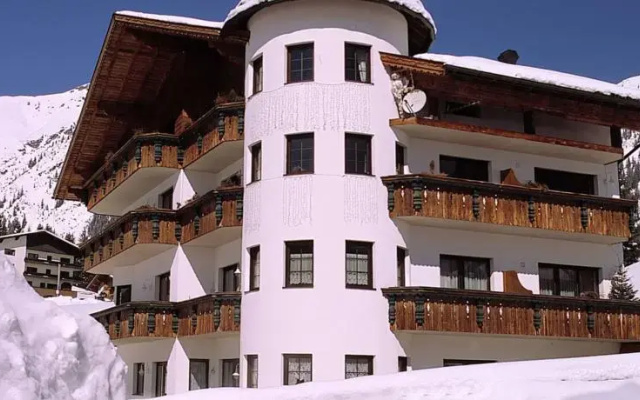 Villa Strolz