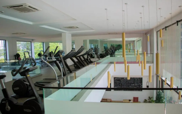 Nicely Furnished Studio with Pool view at Embassy Gardens