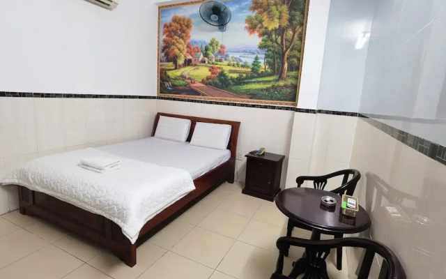 Nhu Y Hotel