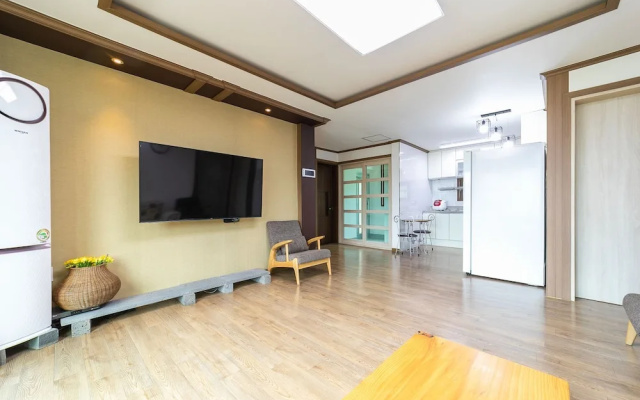 Uljin Dolbit Pension(돌빛펜션민박)