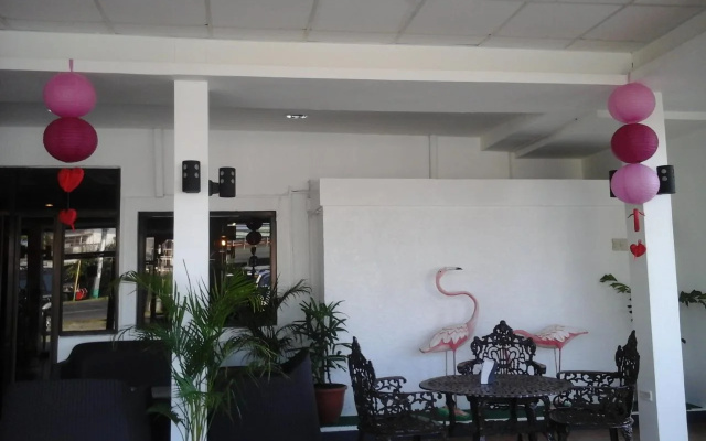 Flamingo Hostel