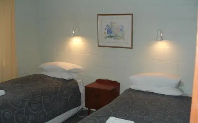 La Rive Motel