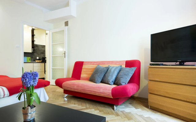 Berry Apartments